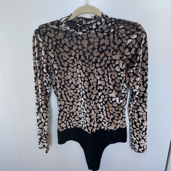 Akira▪️Bodysuit 🐆Print - Picture 3 of 6